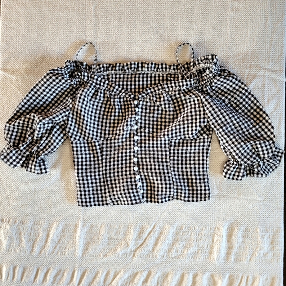 Button Down Crop